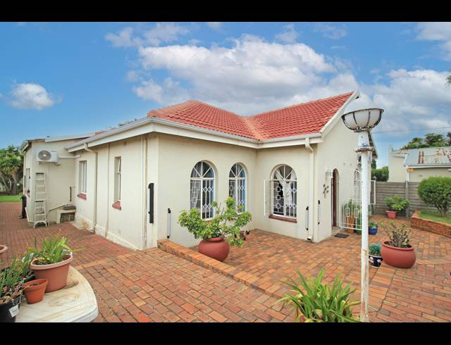 3 BEDROOM HOUSE FOR SALE IN KENSINGTON